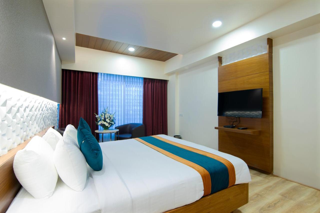 Zion - A Luxurious Hotel Bengaluru Kültér fotó